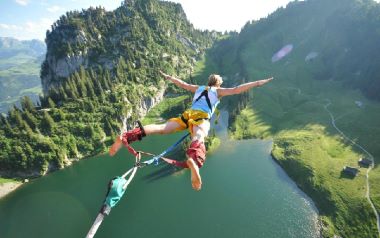 "bungee jumping" picture