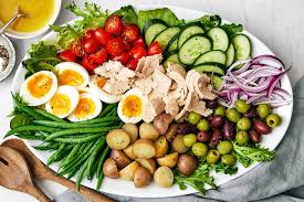 "salad niçoise" picture
