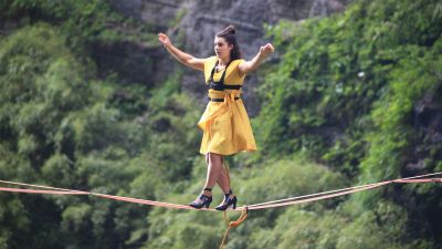 "slacklining" picture