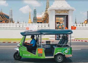 "tuk-tuk" picture