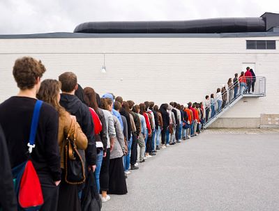 "in a row" nghĩa là gì? | Từ điển Anh-Việt Lingoland